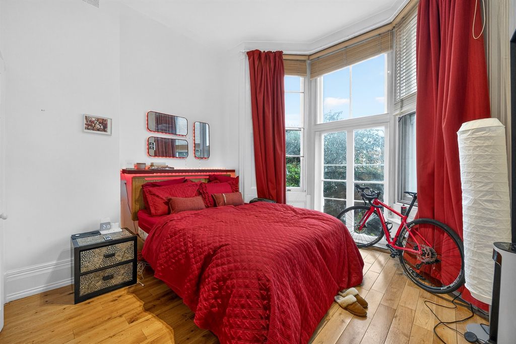 Property photo 3 of 17