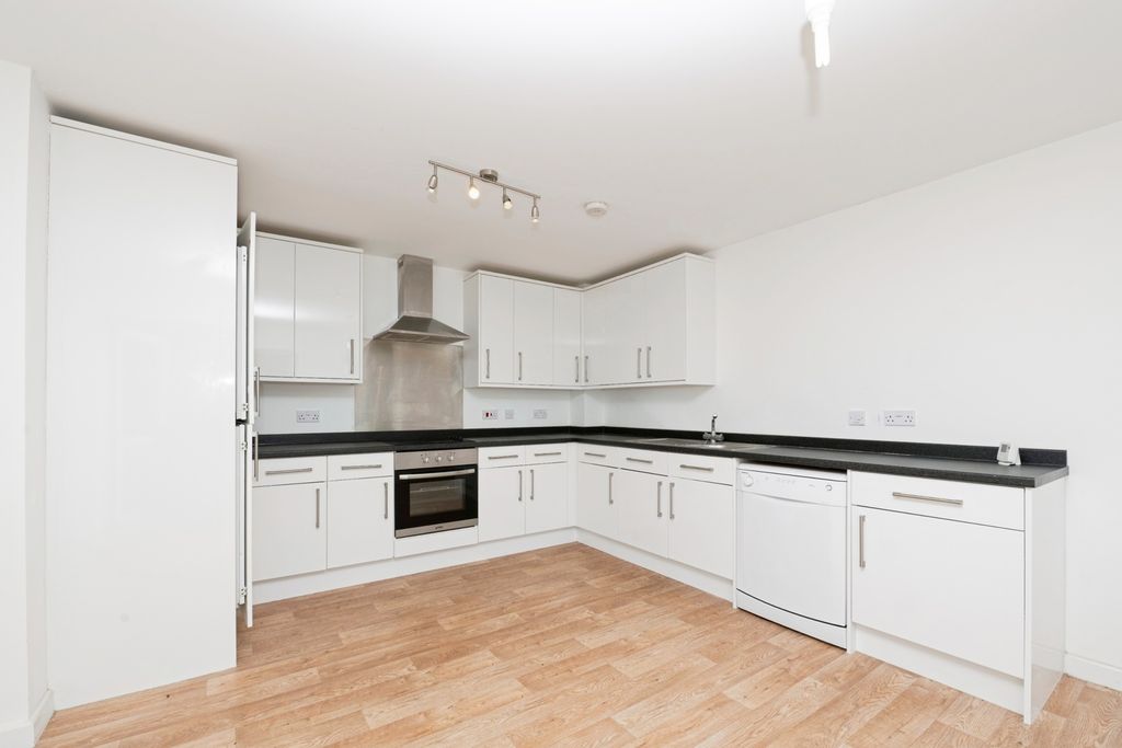 Property photo 2 of 16 Kitchen/Diner