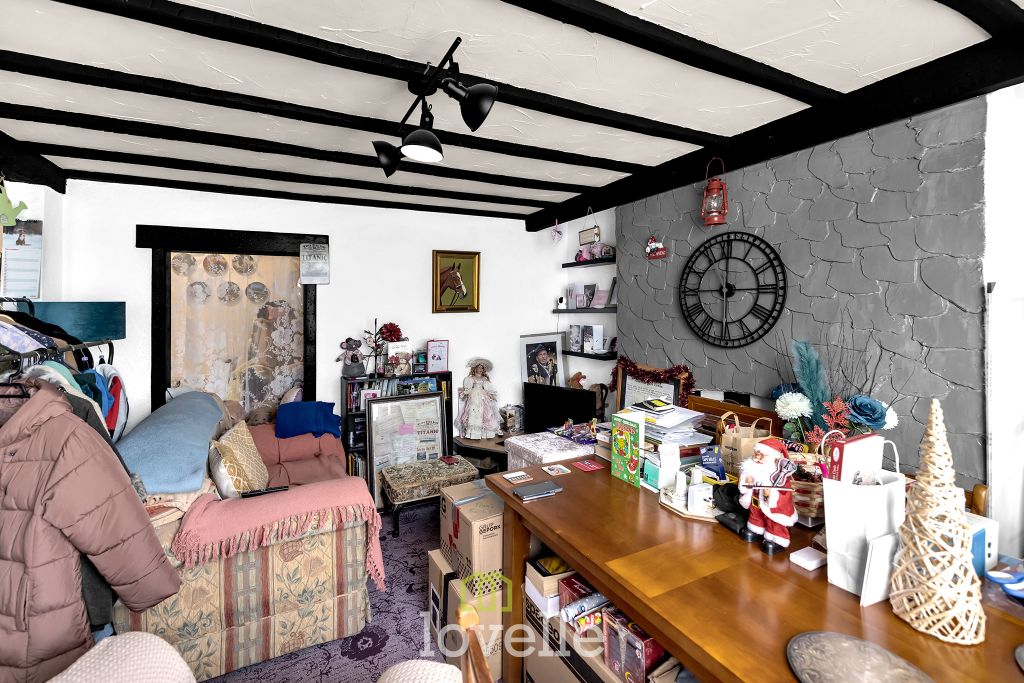 Property photo 3 of 16