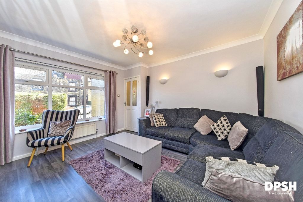 Property photo 2 of 26