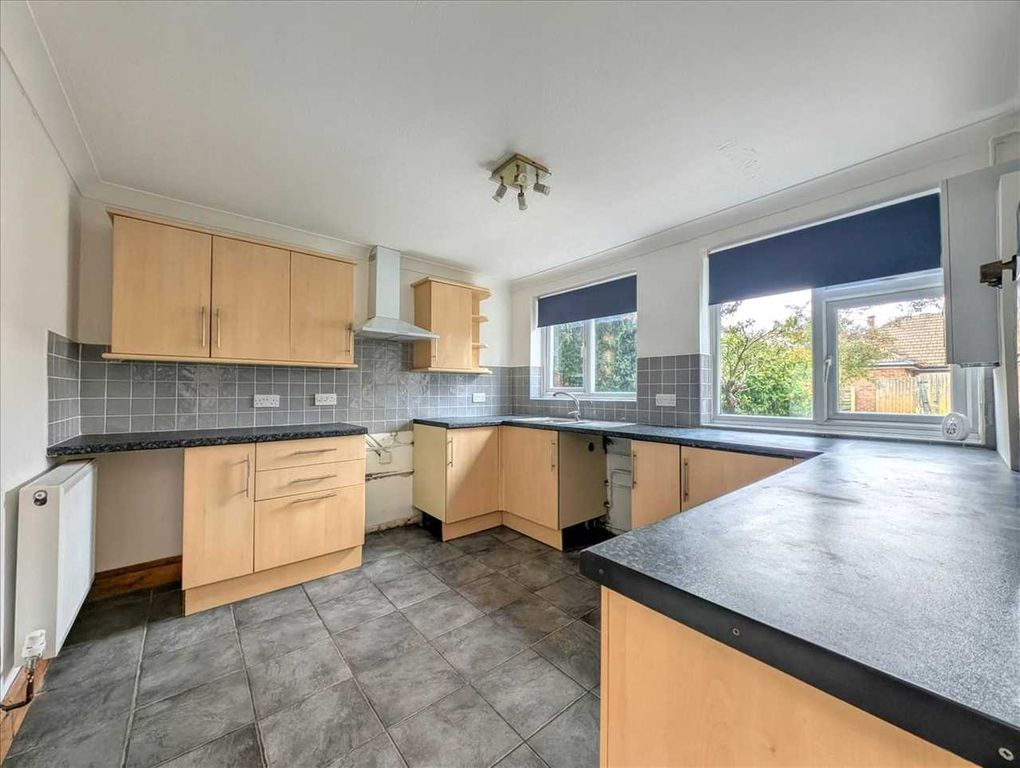 Property photo 3 of 14 Kitchen / Diner