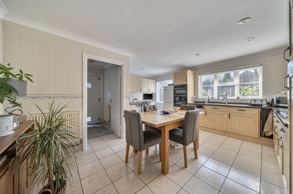 Property photo 3 of 22 1425134-14-69B149d8Ea2Aa