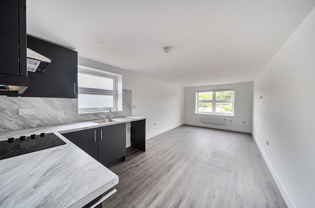 Property photo 3 of 13 1473460-7-6A29B30...