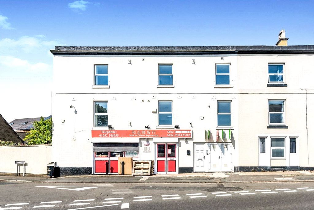 Property photo 1 of 5 Front