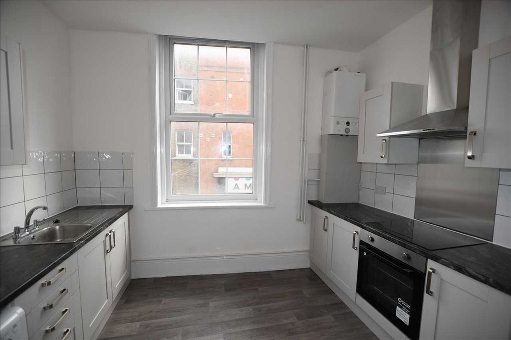 Property photo 3 of 6 Kitchen