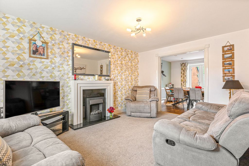 Property photo 3 of 24