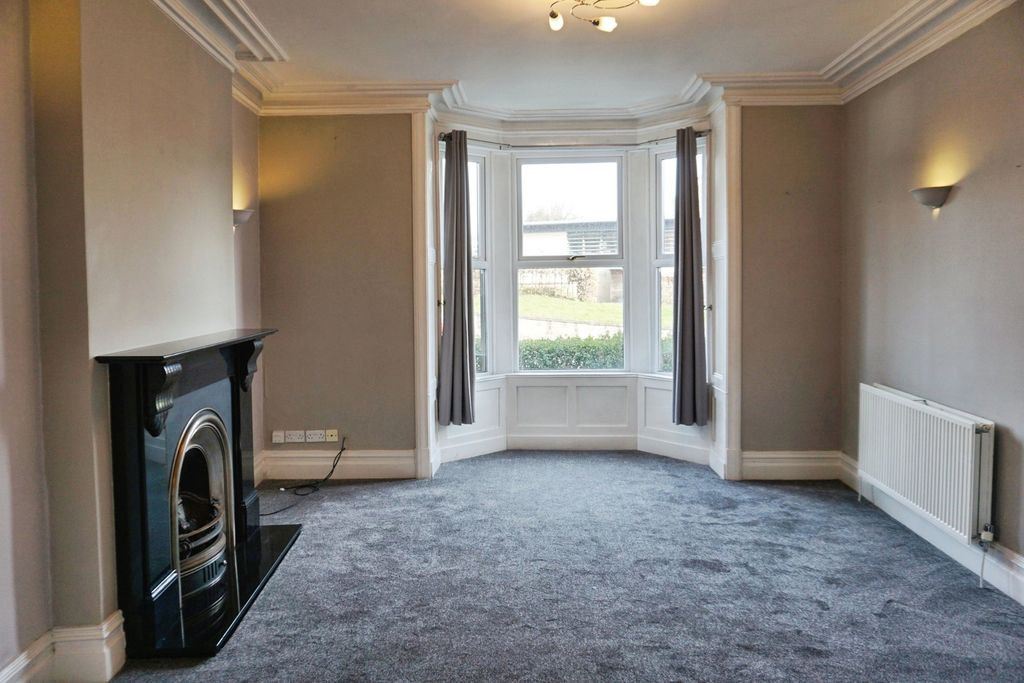 Property photo 2 of 24