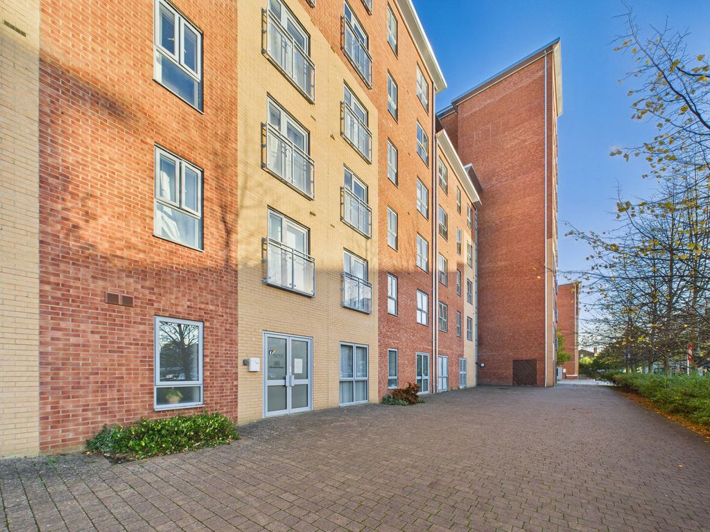 Property photo 1 of 10