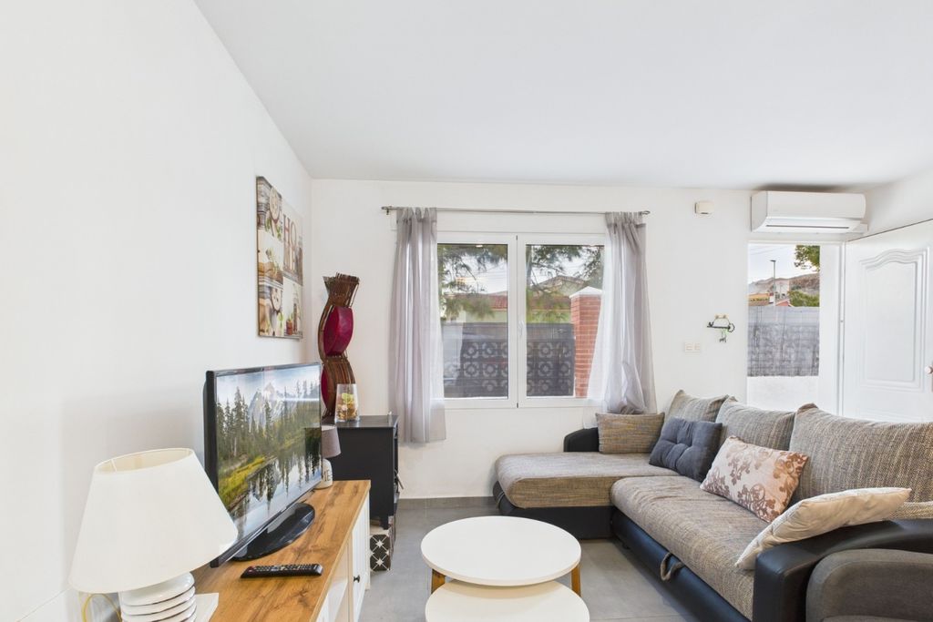 Property photo 2 of 29