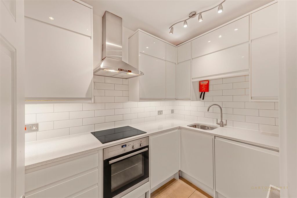 Property photo 2 of 11 Kitchen.Jpg