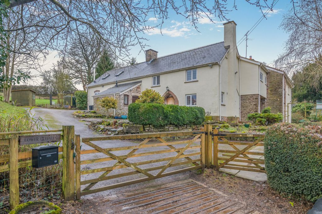 Property photo 1 of 46