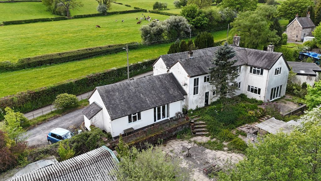 Property photo 2 of 58
