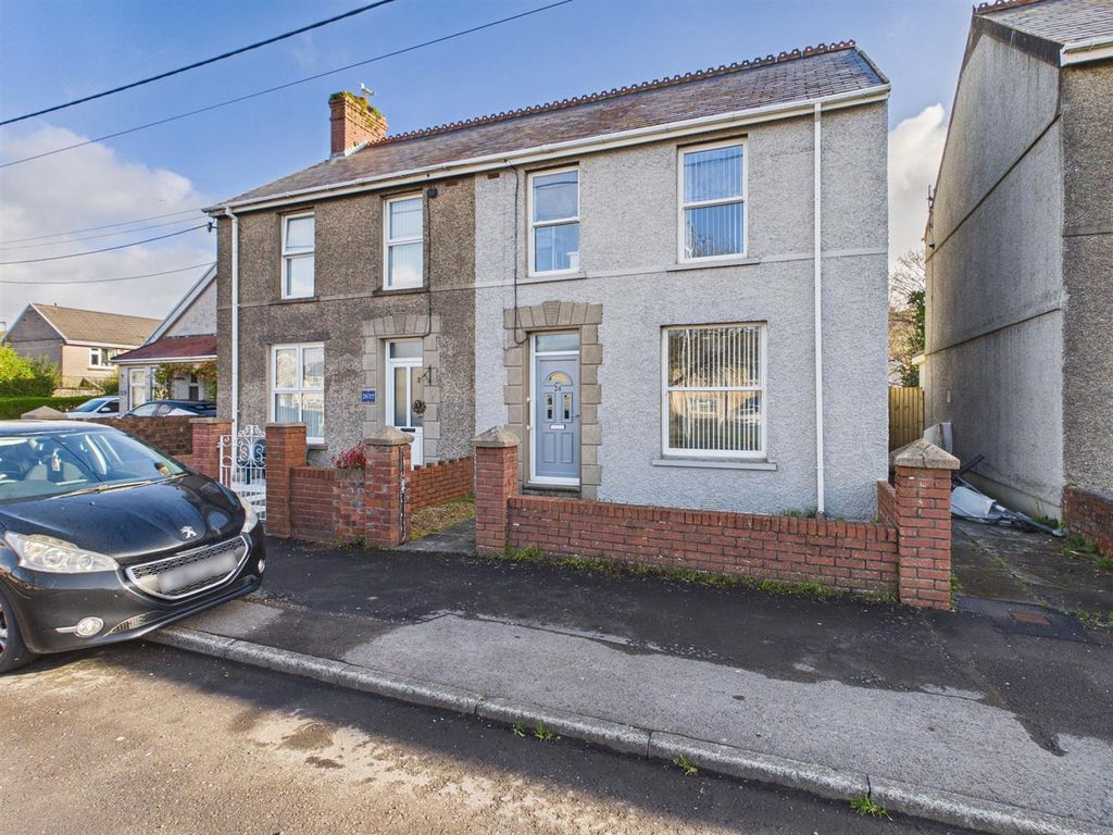 Property photo 1 of 18 Cam04045G0-Pr0080-Still024.Jpg