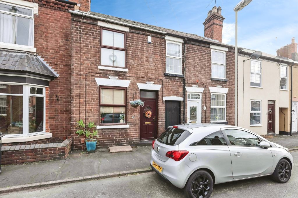 Property photo 1 of 17