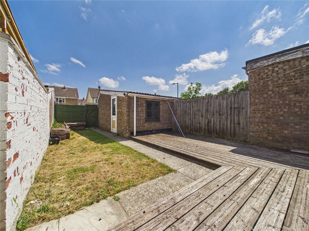 Property photo 2 of 15 Picture No. 14
