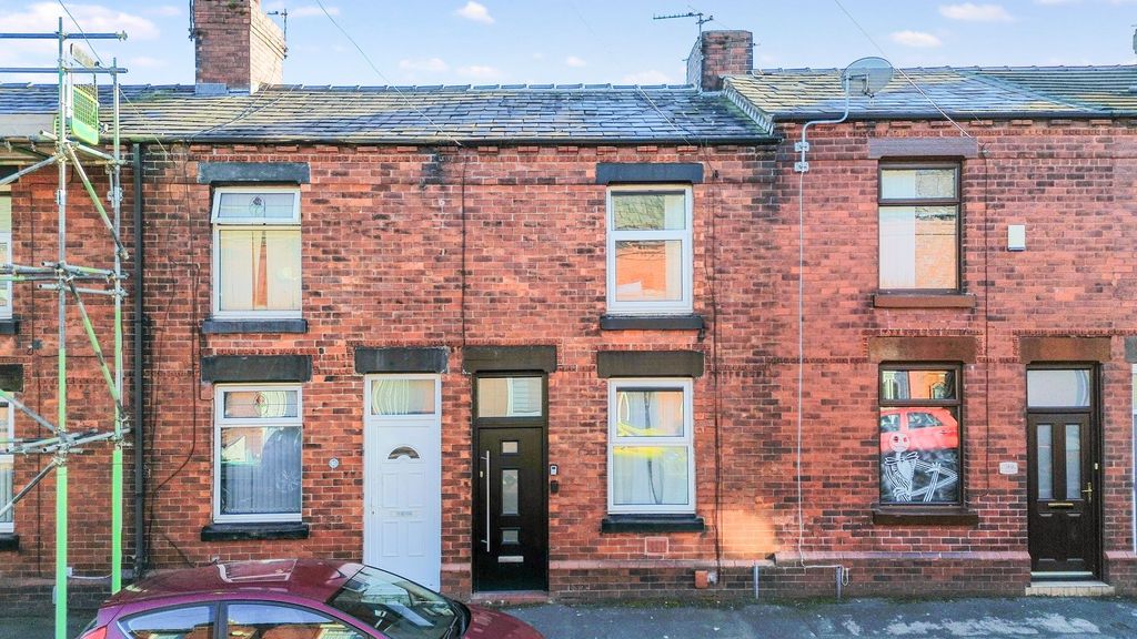 Property photo 1 of 18