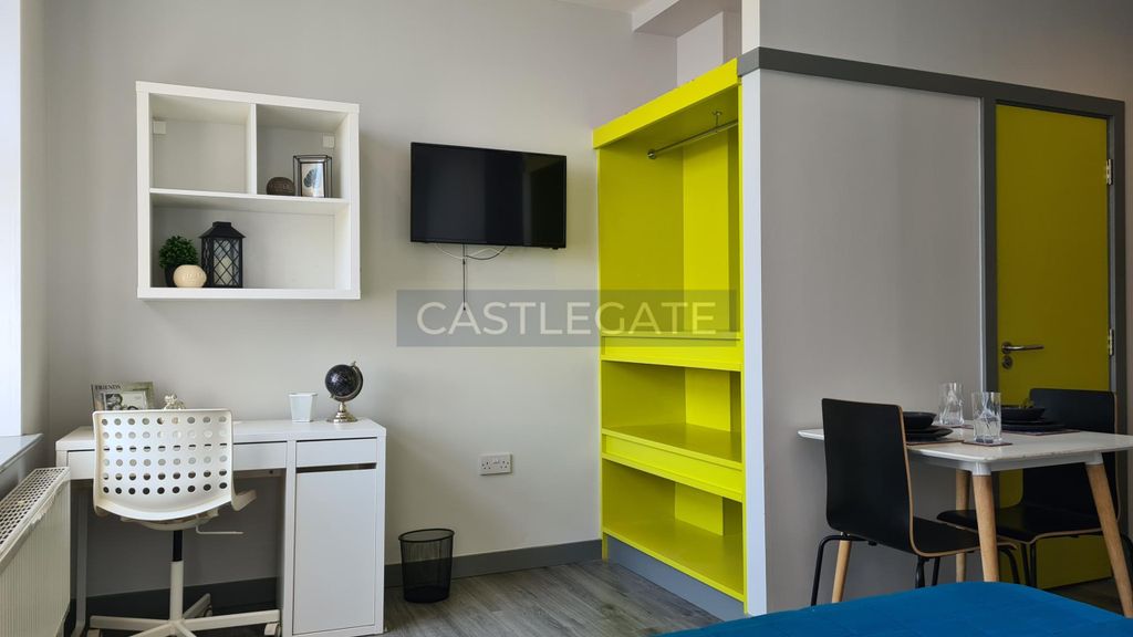 Property photo 3 of 19 Room 51, The Works At Standard House (8)