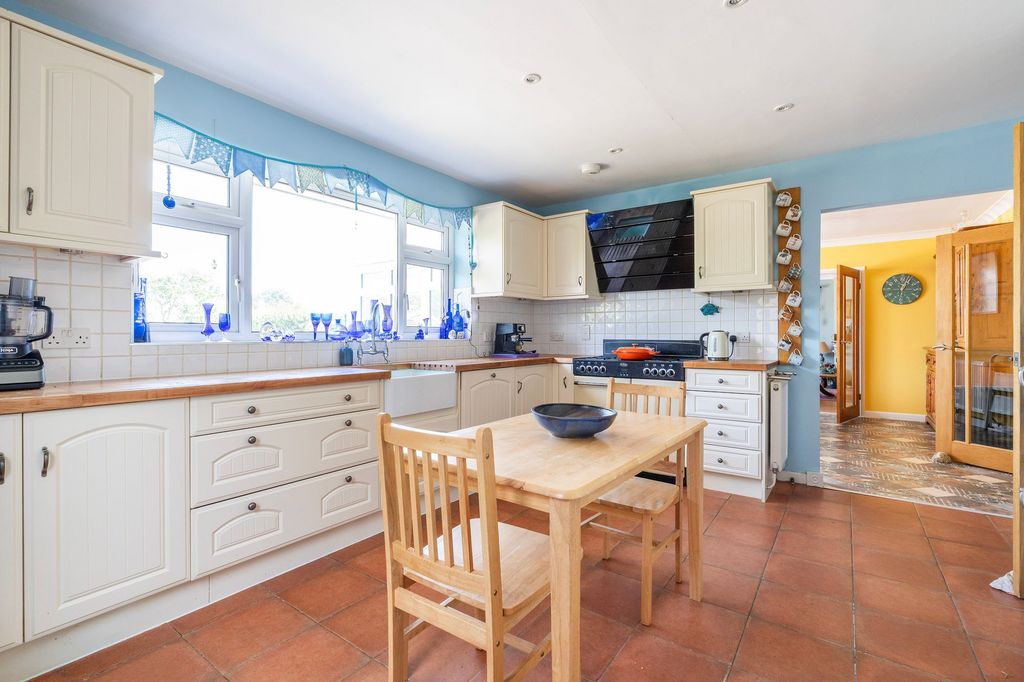 Property photo 3 of 30