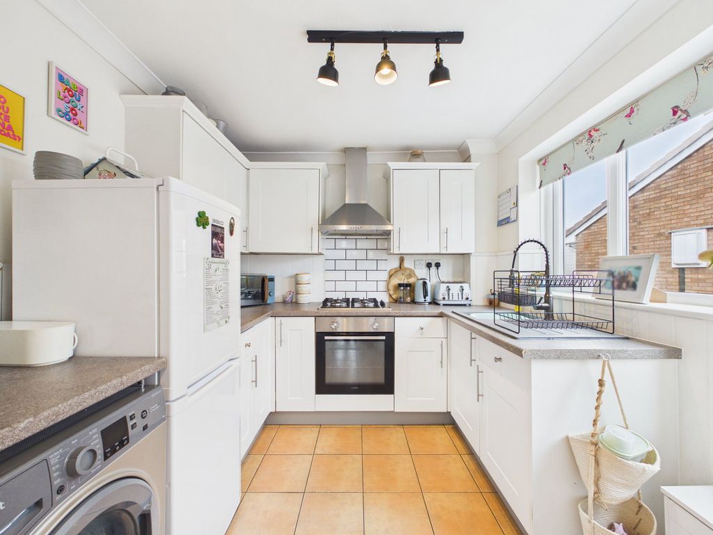 Property photo 2 of 21