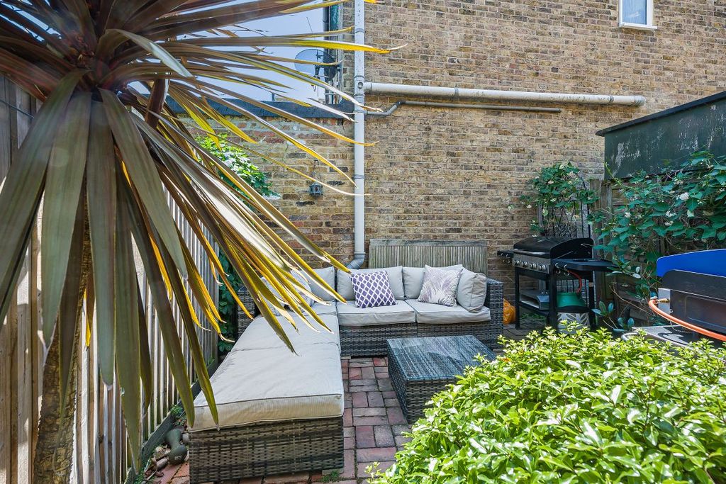 Property photo 2 of 15