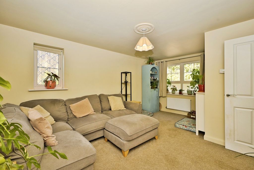 Property photo 2 of 20 Pbox-Img.Jpg
