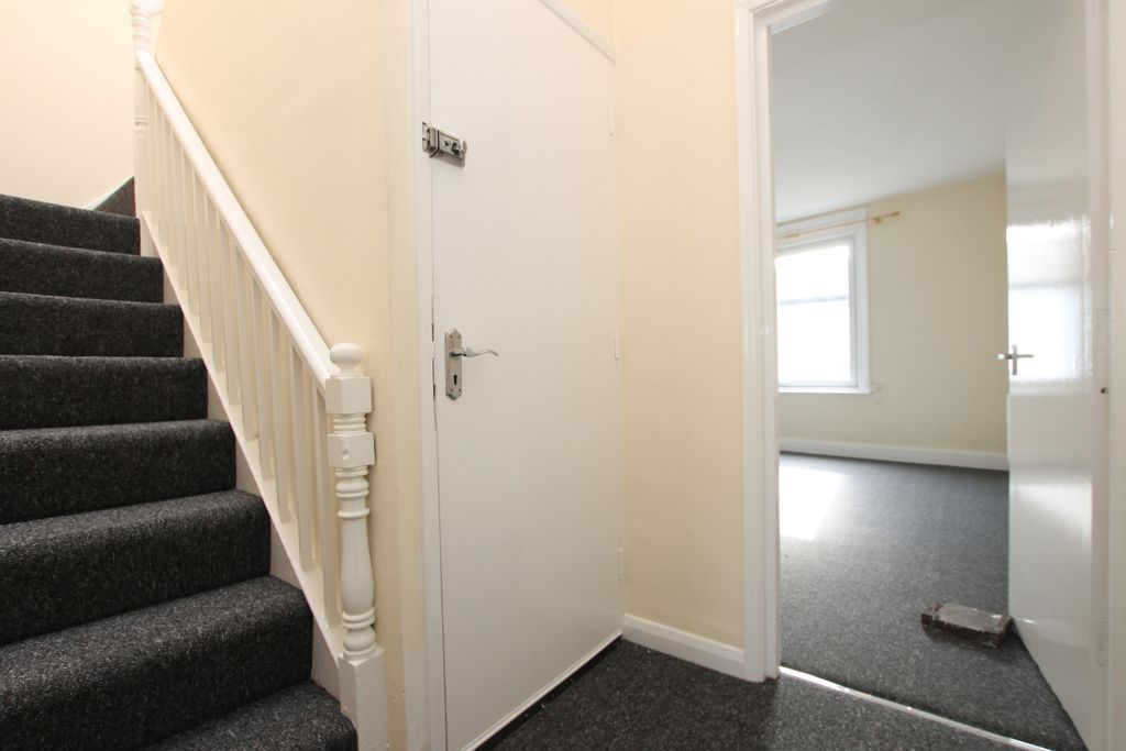 Property photo 2 of 9 Img_1086.Jpg