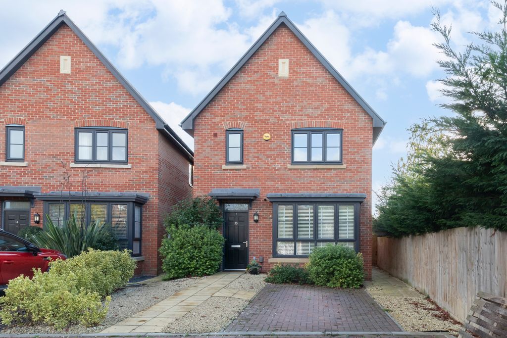 Property photo 2 of 13