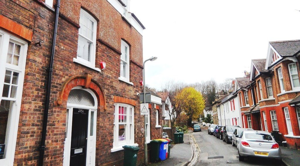 Property photo 1 of 8