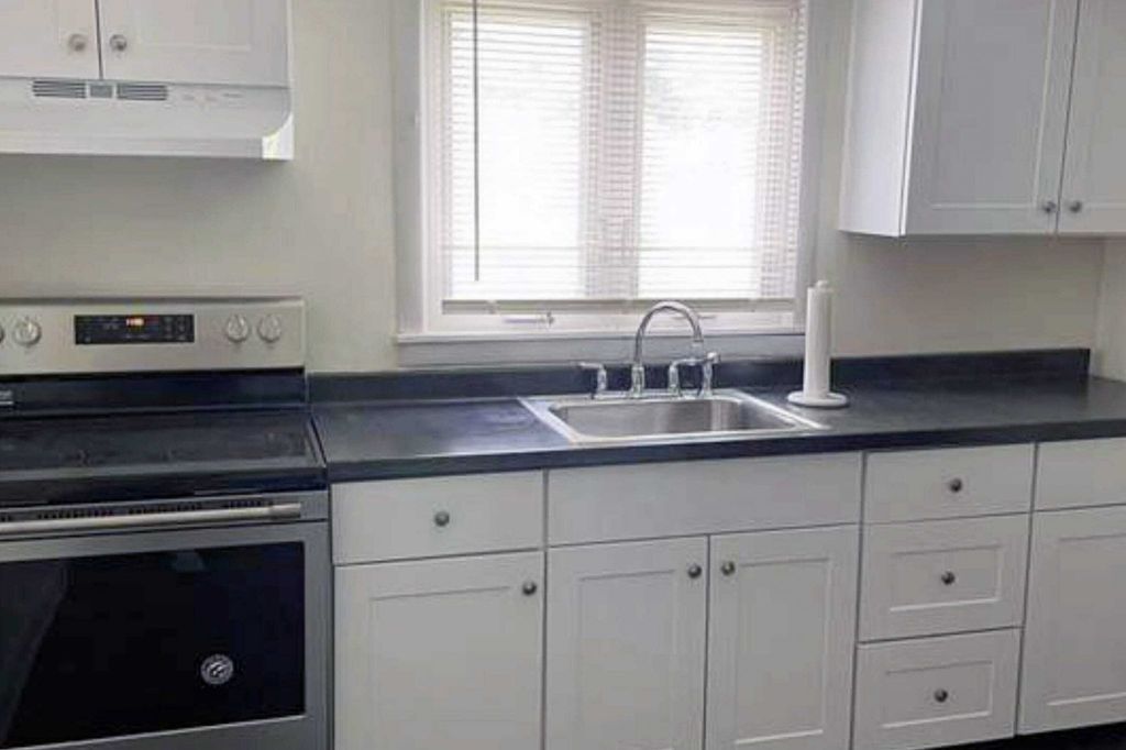 Property photo 3 of 12 <Alttext/>