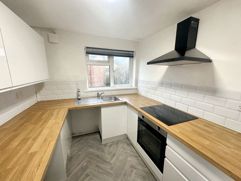 Property photo 2 of 7 4277903