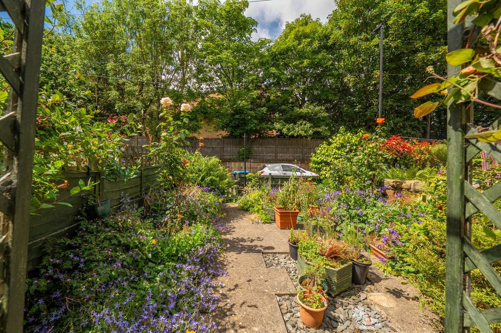 Property photo 3 of 15