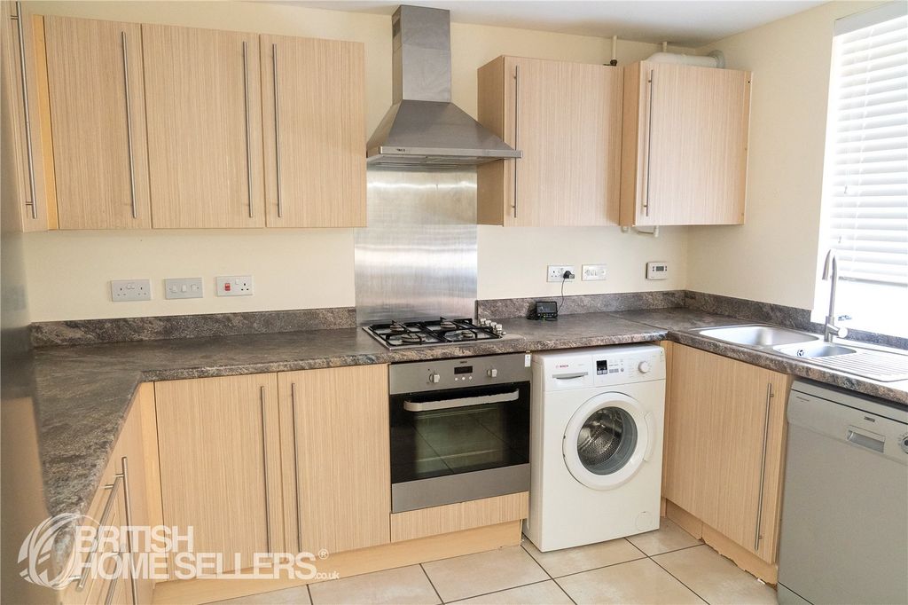 Property photo 2 of 14 Picture No. 12