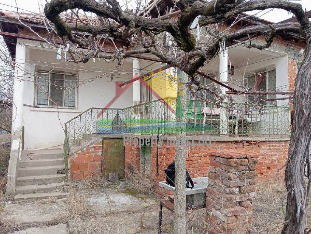 Property photo 1 of 5
