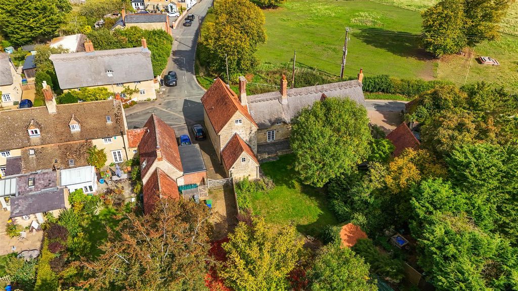 Property photo 3 of 39 Outside