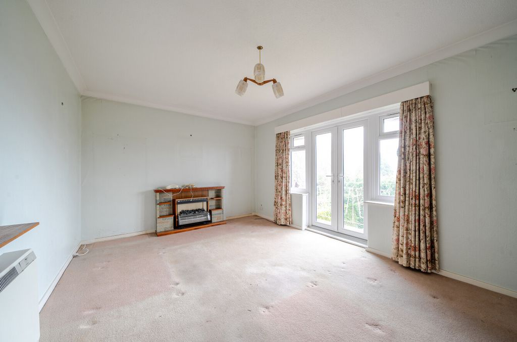 Property photo 2 of 10 Living Room