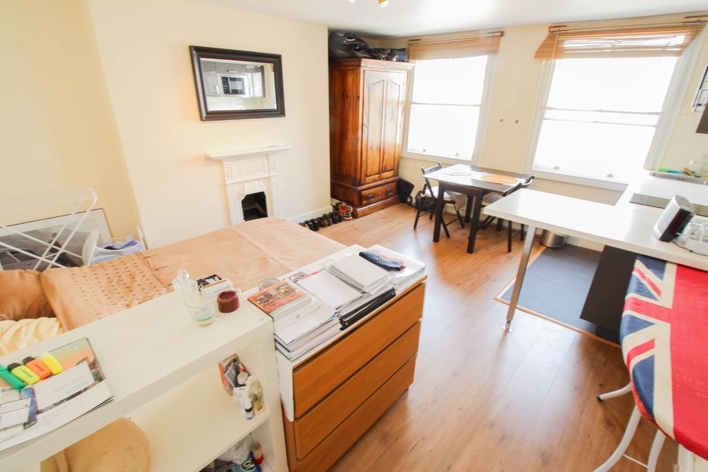 Property photo 3 of 4 Photo 4