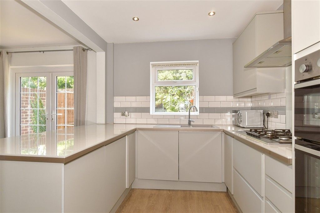 Property photo 2 of 15 Kitchen