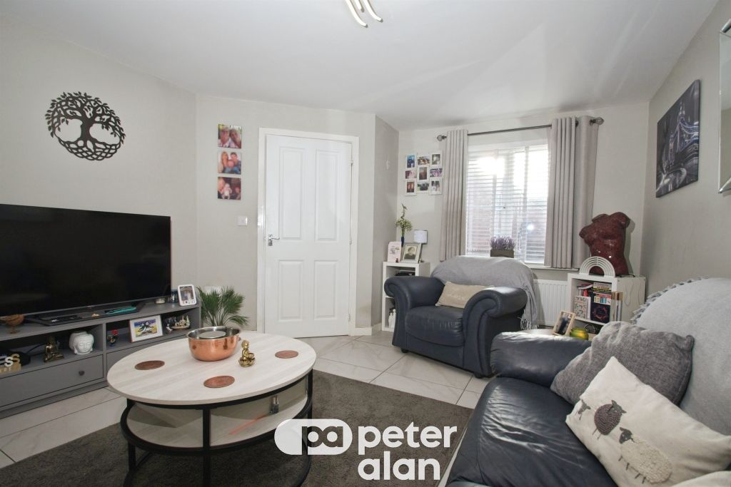 Property photo 3 of 28