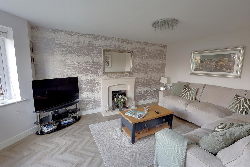 Property photo 3 of 17 Img_1307-Img_1309.Jpg