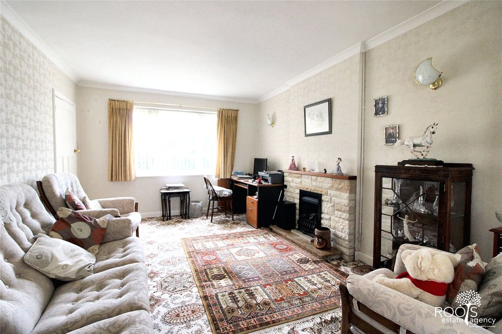 Property photo 3 of 12 Picture No. 05