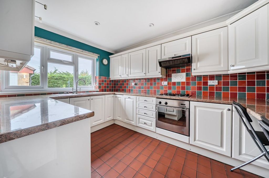 Property photo 3 of 22 1386656769318B8Eee4A5