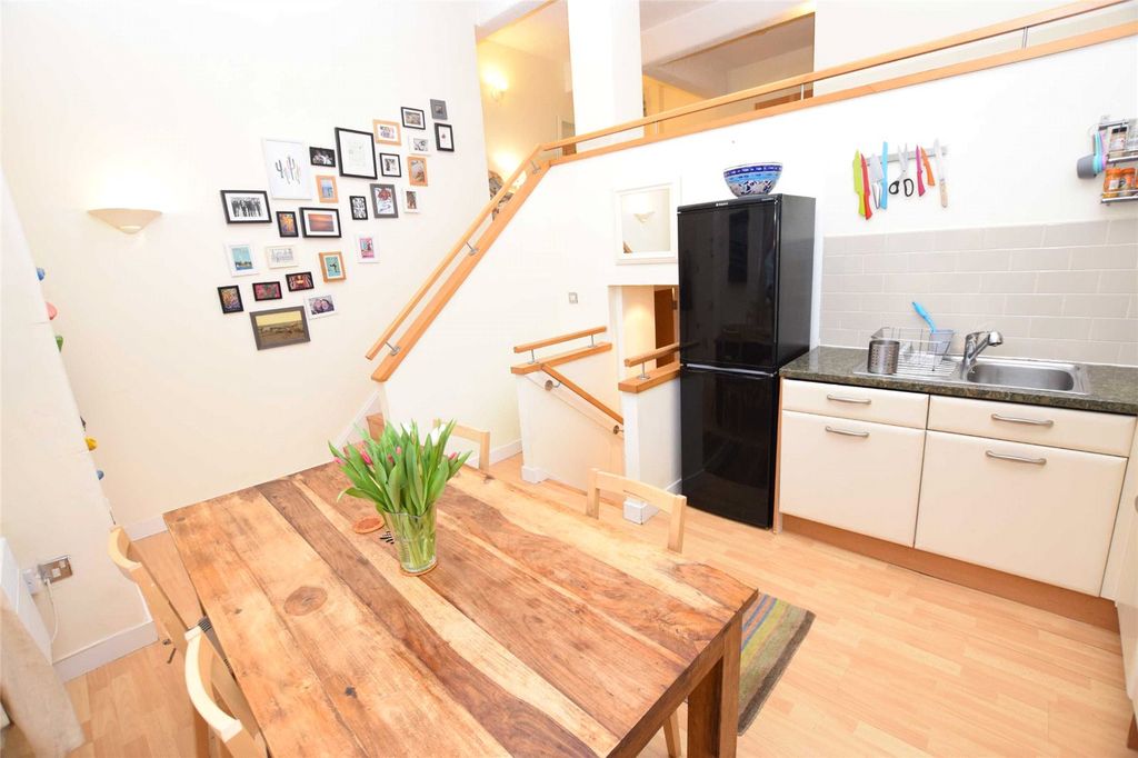 Property photo 2 of 16 Picture No. 07