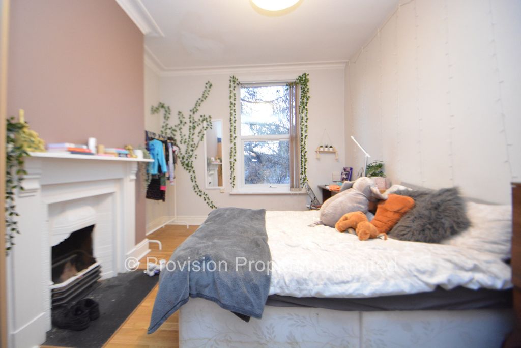 Property photo 2 of 15 Photo