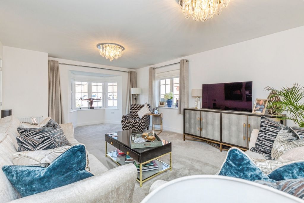 Property photo 3 of 28 Pbox-Img.Jpg