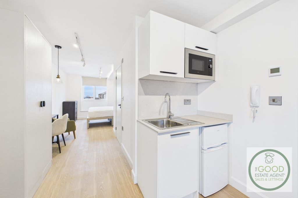 Property photo 3 of 15