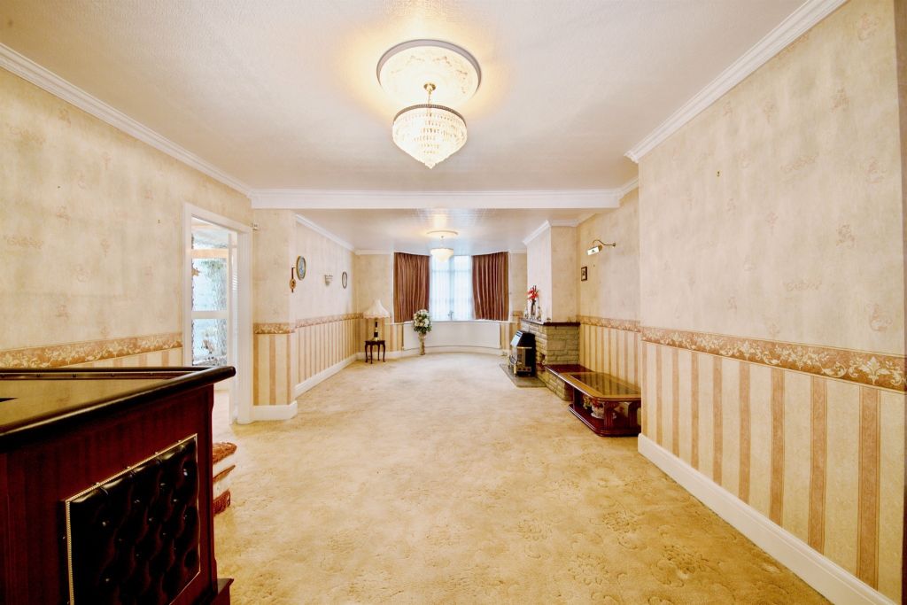 Property photo 2 of 20