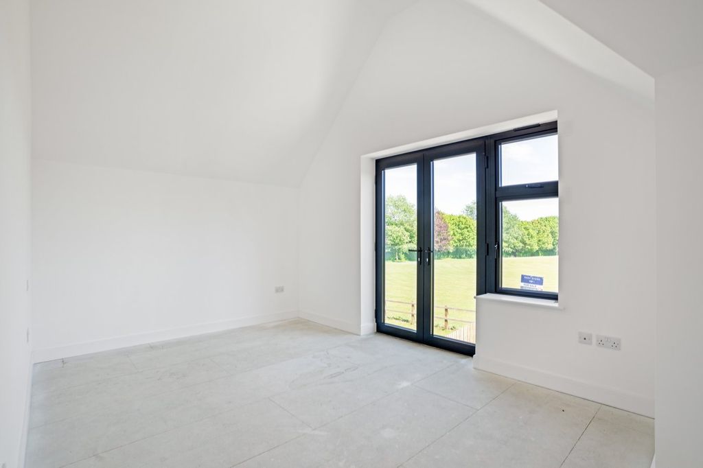 Additional image 18 of 4 bed detached house for saleKingsoak, Hitchin SG4