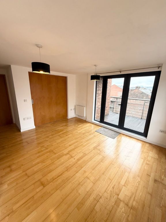 Property photo 2 of 16 Living Room