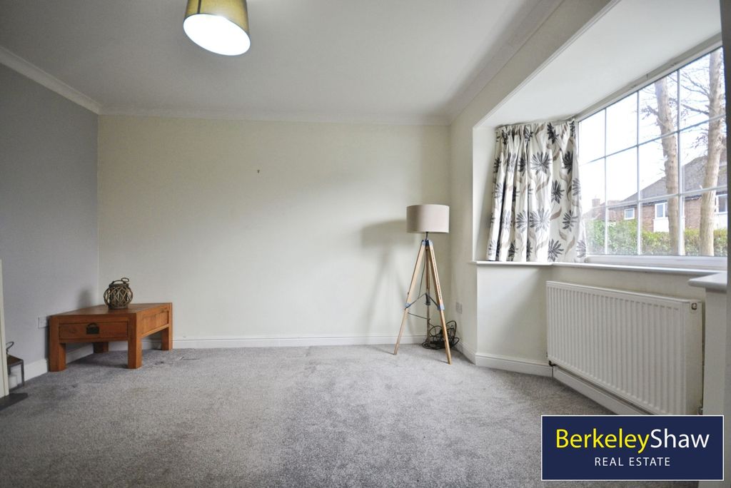 Property photo 2 of 17 Living Room