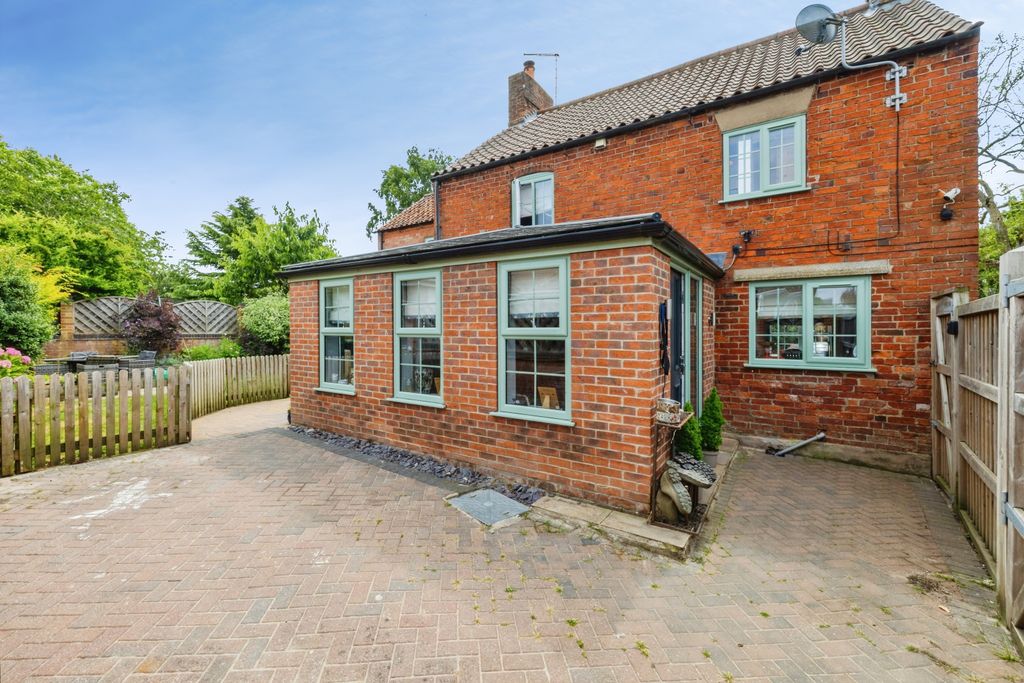 Property photo 3 of 25 2026-07-07-19Blacksmithslane037